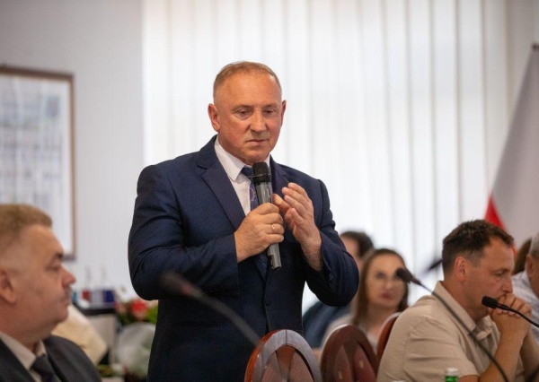 Wójt Z.Grabowski z wotum zaufania i absolutorium (FOTO)