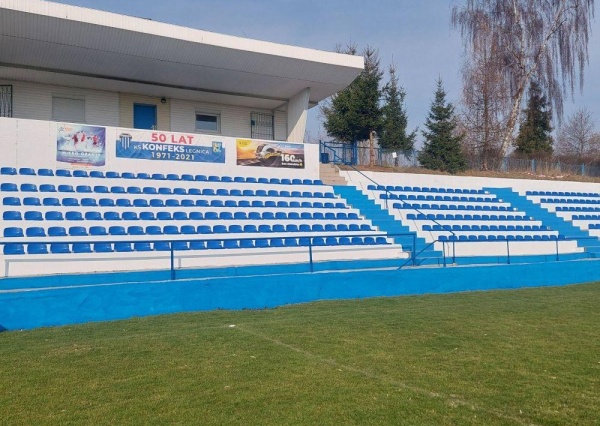 Stadion Konfeksu już nie straszy wyglądem. A to dopiero początek !