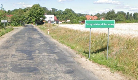 Czy deszcz, czy śnieg, na autobus trzeba czekać. Interwencja radnego