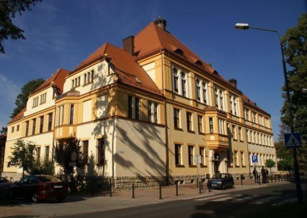 Sztuczna inteligencja: szansa czy pułapka? Uczniowie z Lubina biorą sprawy w swoje ręce!