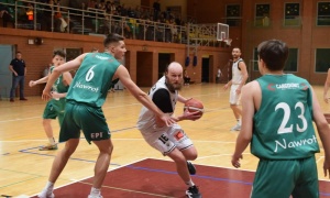 Basket wygrywa w meczu na szczycie (FOTO)