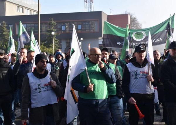 Załoga „PeBeKi” zadecyduje w referendum o strajku