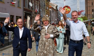 Kolejarski początek Dni Chojnowa. Barwny korowód (FOTO)