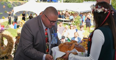 Święto plonów w Gminie Kunice. Chleb, tradycja i hołd dla pracy rolników (FOTO)