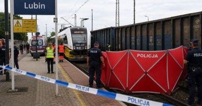 Tragedia na stacji PKP. 86-latka zginęła pod kołami pociągu. Paraliż komunikacyjny