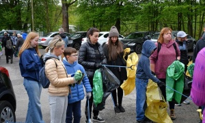 Psiątanie przy Schronisku dla Bezdomniaków (FOTO)