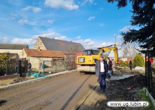 Trwa budowa nowej drogi gminnej w Krzeczynie Wielkim