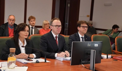 Podwyżka wynagrodzenia dla rodzin zastępczych w Legnicy