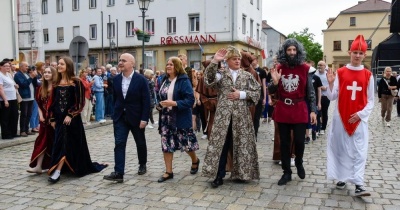 „Bolesław Chrobry – król Polski”. Dni Chojnowa 2025 rozpoczęte (FOTO)