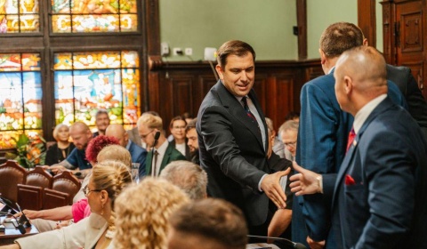 Rekordowe inwestycje, rekordowy budżet i zaskakujący finał głosowań