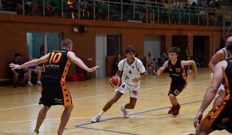 Basket rozniósł rywali na inaugurację ligi (FOTO)