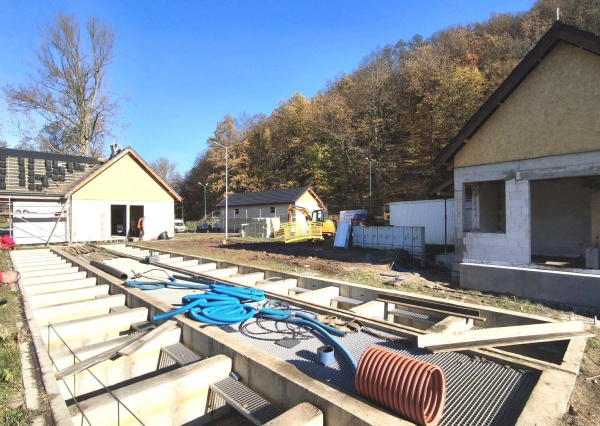 Nad zalewem rośnie „miasteczko” 