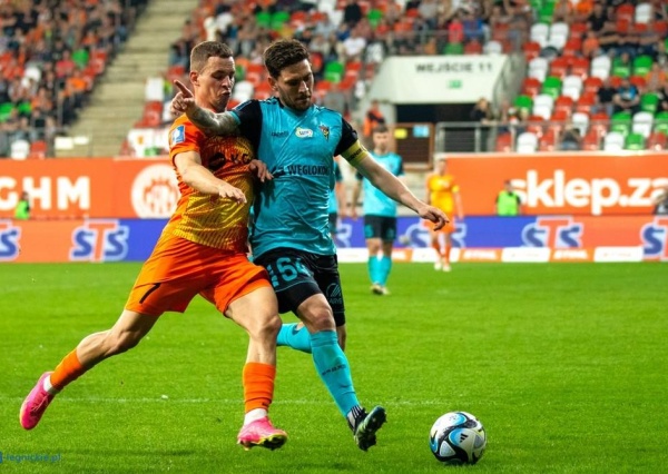 Miedziowi podejmują sensacyjnego lidera. Apetyt na kolejny „sold out”