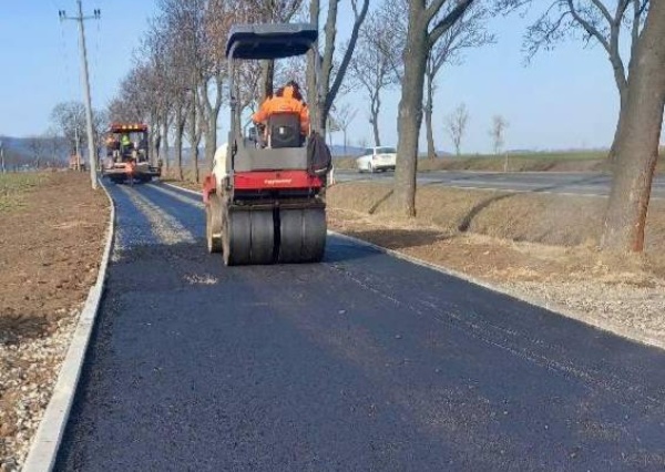 Gmina Męcinka pokazuje jak się dobrze i szybko buduje...