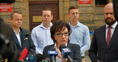 Elżbieta Witek - z Jawora na szczyt, a dziś przed pytaniem o polityczną przyszłość