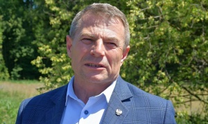 Z Pęcławia do pierwszej ligi Dolnego Śląska. Artur Jurkowski rozpędza polityczną karierę