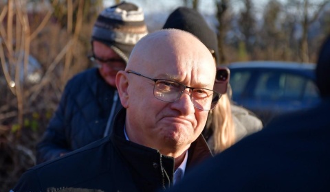 Zbiornik przecieka! Mieszkańcy alarmują