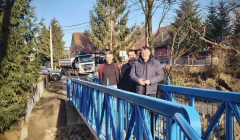 Modernizacja kładki pieszej w Zagrodnie dobiegła końca