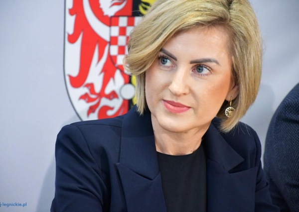 Była starosta wróci do gry? Aneta Kucharzyk może jeszcze namieszać w wielkiej polityce