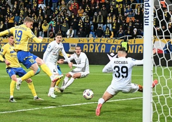 Miedziowi bez argumentów w meczu z Arką Gdynia. Żal !