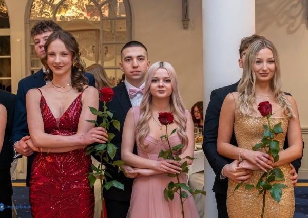 Studniówka I LO w Jaworze (FOTO)