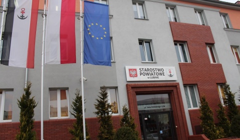 Remonty „domów dziecka” pod lupą radnych. Jest odpowiedź starosty lubińskiego