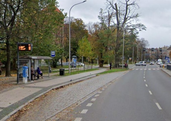 Kamyki strzelają w ludzi! Problem wraca jak bumerang