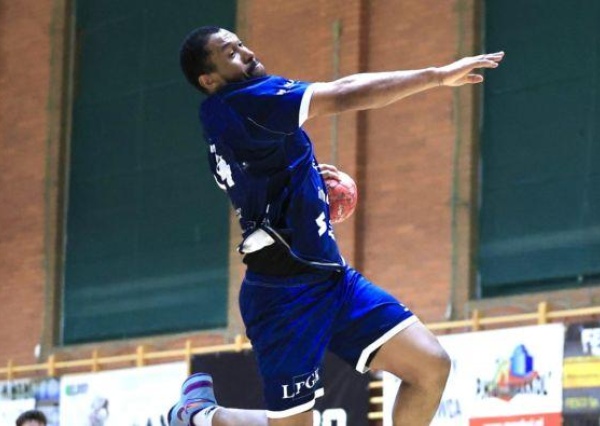 Walka o utrzymanie trwa. Siódemka Miedź gra w sobotę z Kielcami !