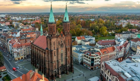Święto Województwa - zwiedzanie Legnicy i spacery z historią w tle