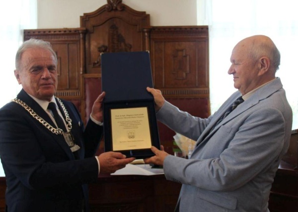 Zbigniew Dobrzański Honorowym Obywatelem Miasta Chojnowa