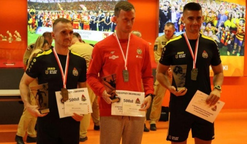 Nikt strażakom piłki nie wygarnie. Są Mistrzami Polski !