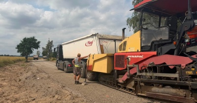 Prace drogowe w Radziechowie na finiszu. Nowa nawierzchnia już prawie gotowa