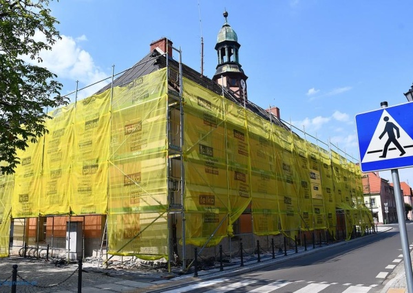 Trwa remont Ratusza (FOTO)