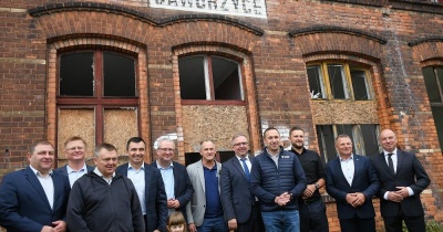 Sentymentalna podróż wójta J.Szwagrzyka. Tłumy na peronach i powrót nadziei na kolej