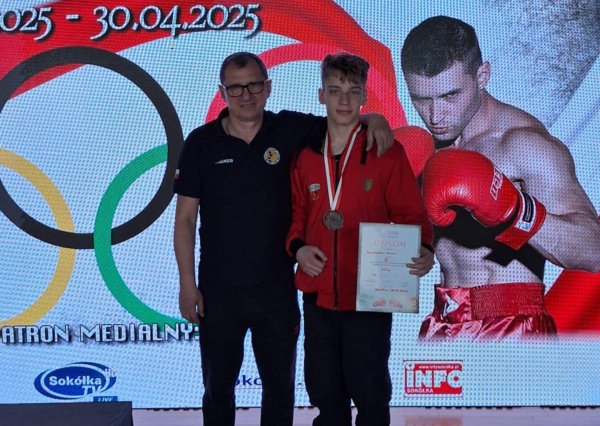 Z Pieszkowa na bokserskie podium
