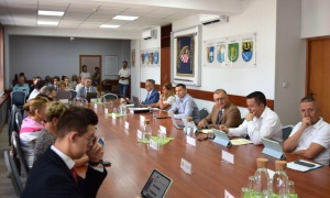 Zarząd Powiatu Legnickiego z wotum zaufania i absolutorium (FOTO)