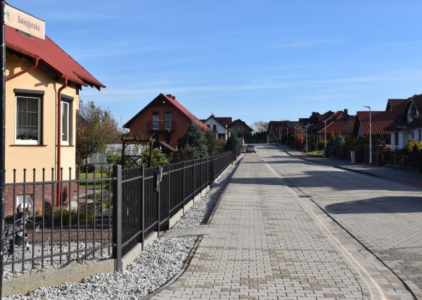 Kolejne ulice na klasztornym oddane (FOTO)