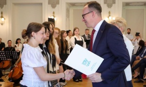 Inauguracja roku szkolnego.Stypendia dla najlepszych (FOTO)