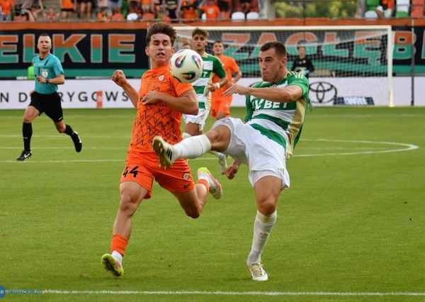 Miedziowi triumfują w Gdańsku i zostają sensacyjnym wiceliderem ekstraklasy !