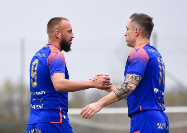 Sz.Kostyszak i T. Cichocki show.Mewa zgasiła Płomień(FOTO)