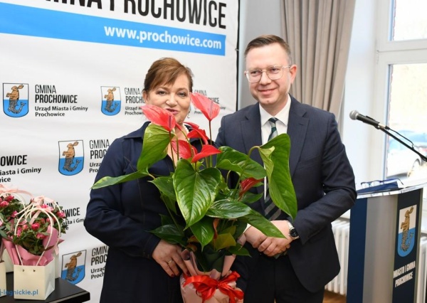 Dwukadencyjność wyborczym pretekstem? Morawiecki puszcza oko do PSL...
