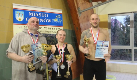 M.Kołodziej bezkonkurencyjny na chojnowskim basenie