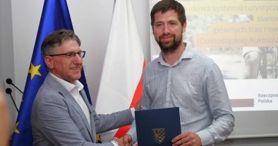 Powiat Legnicki rozpoczyna budowę tras rowerowych. Inwestycja za 7 mln (FOTO)