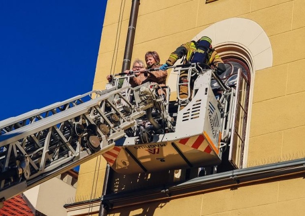 Ewakuacja ratusza i przedszkola