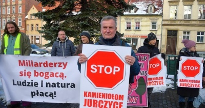 Trwa walka w obronie Krainy Wygasłych Wulkanów