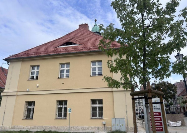 Ratusz w Prochowicach odzyskał dawny blask (FOTO)