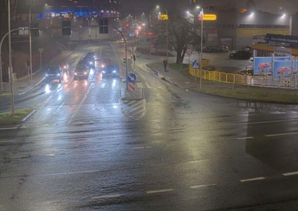 Powstanie sygnalizacja świetlna przy galerii Cuprum Arena