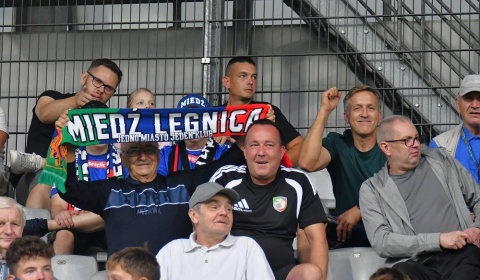 Znajdź się na trybunach! Derby pełne emocji, dymu i gorącego dopingu(FOTO)