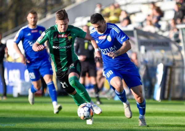 Od gry Miedzi oczy bolą