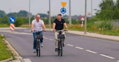 Partnerstwo dla ekologicznego transportu. Mieszkańcy ruszyli tłumnie, a burmistrz sam wsiadł na siodełko